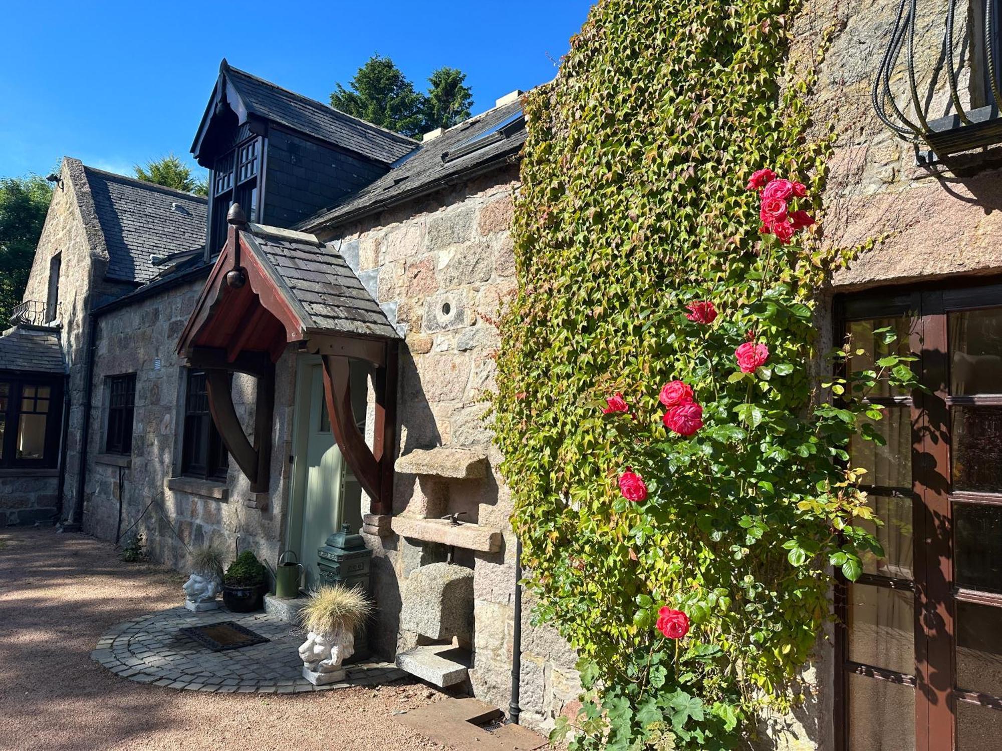 Awakening Alchemy Retreat Centre Bed & Breakfast Inverurie Dış mekan fotoğraf